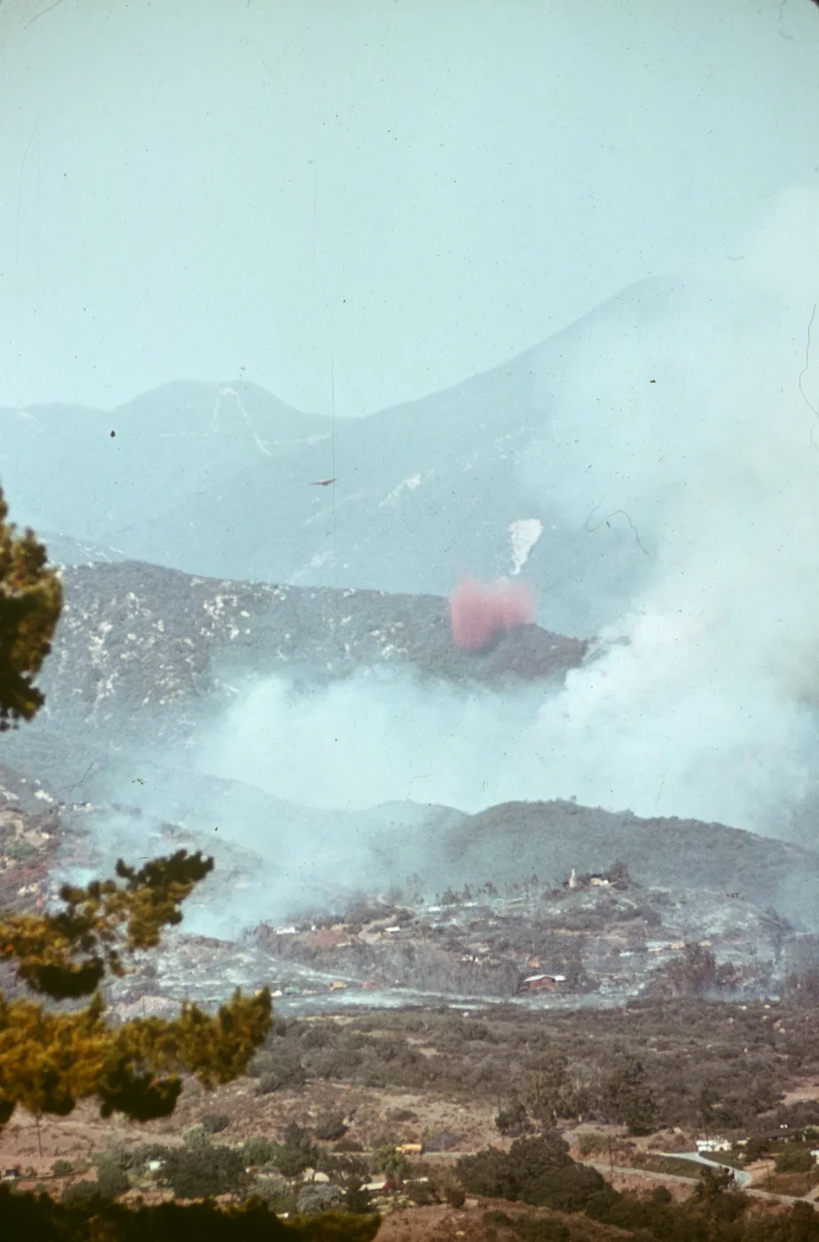 Coyote Fire 1964, fire retardant air drop