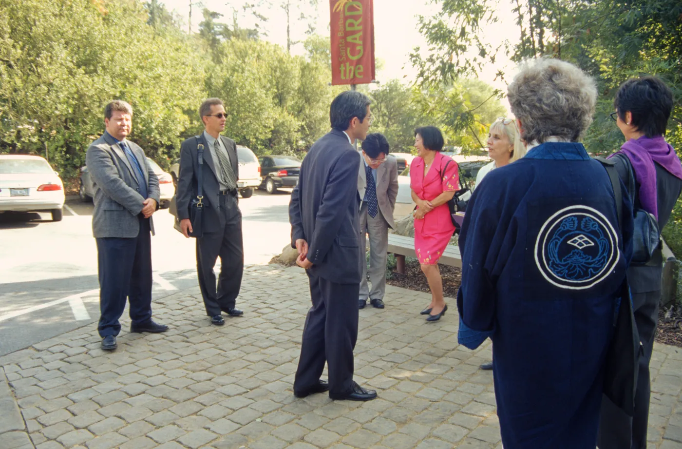 Japanese consul-general visit to Tea House