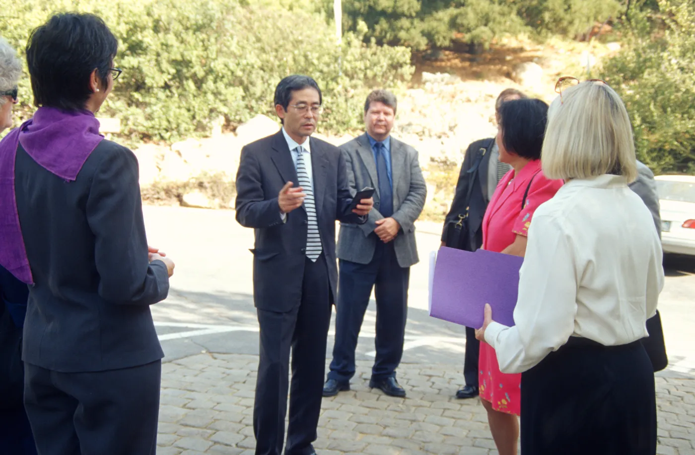 Japanese consul-general visit to Tea House