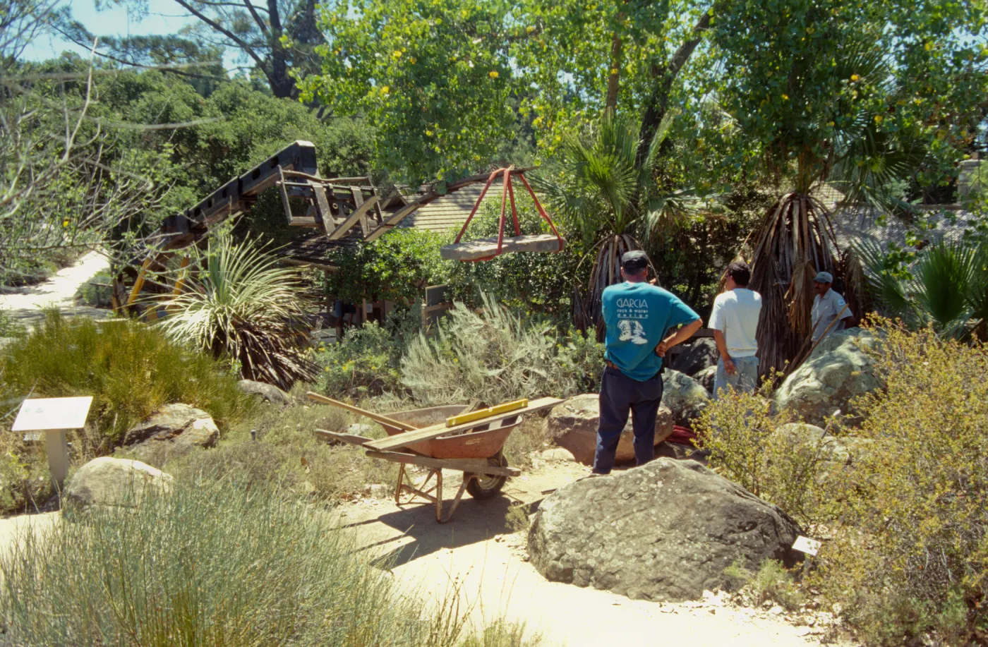 construction and placement of the Pritzlaff Bench in the Desert Section, 2000