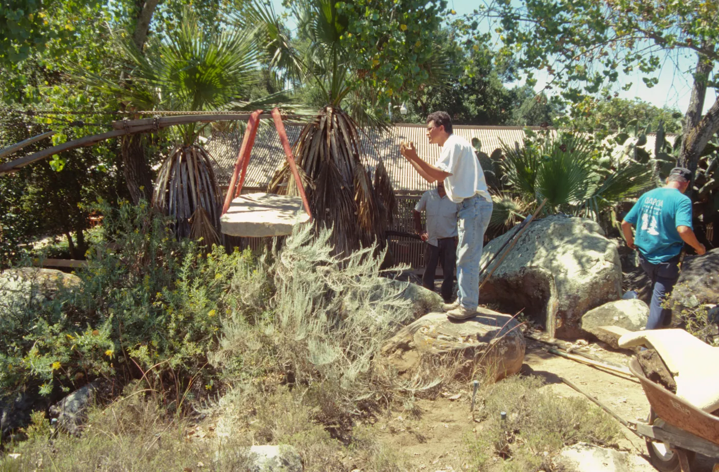construction and placement of the Pritzlaff Bench in the Desert Section, 2000