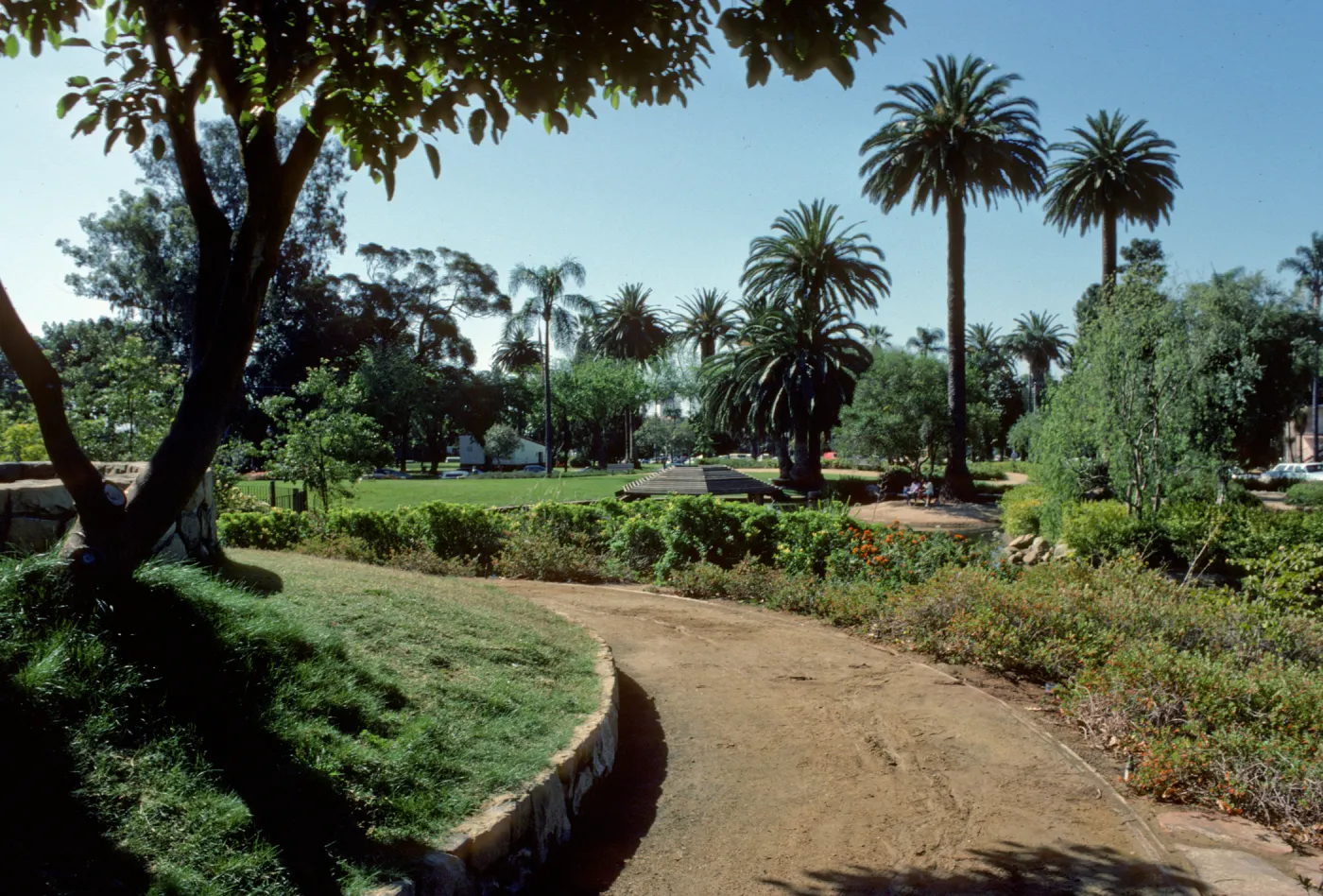 Alice Keck Park Memorial Garden