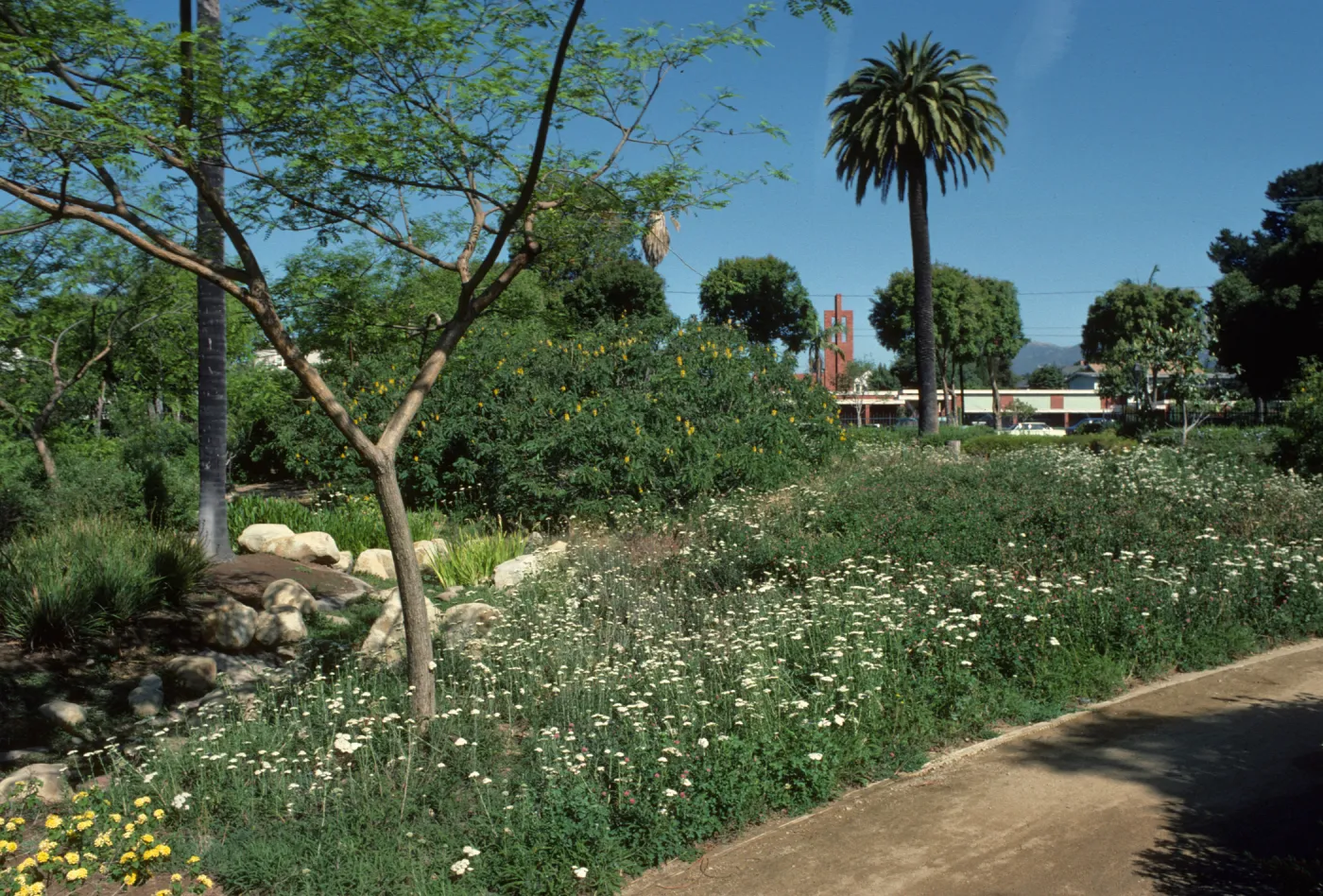 Alice Keck Park Memorial Garden