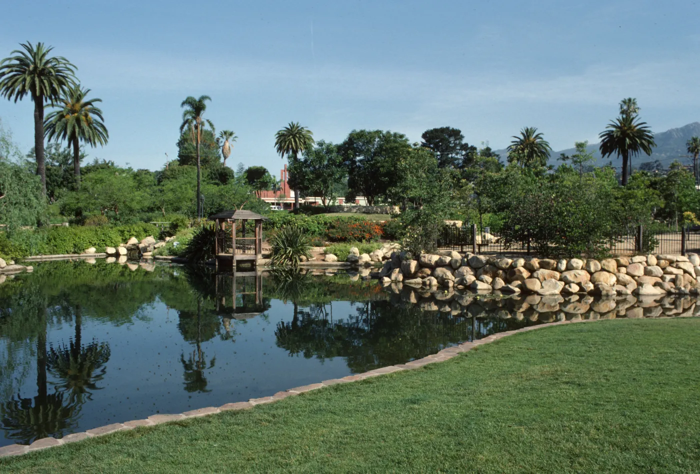 Alice Keck Park Memorial Garden