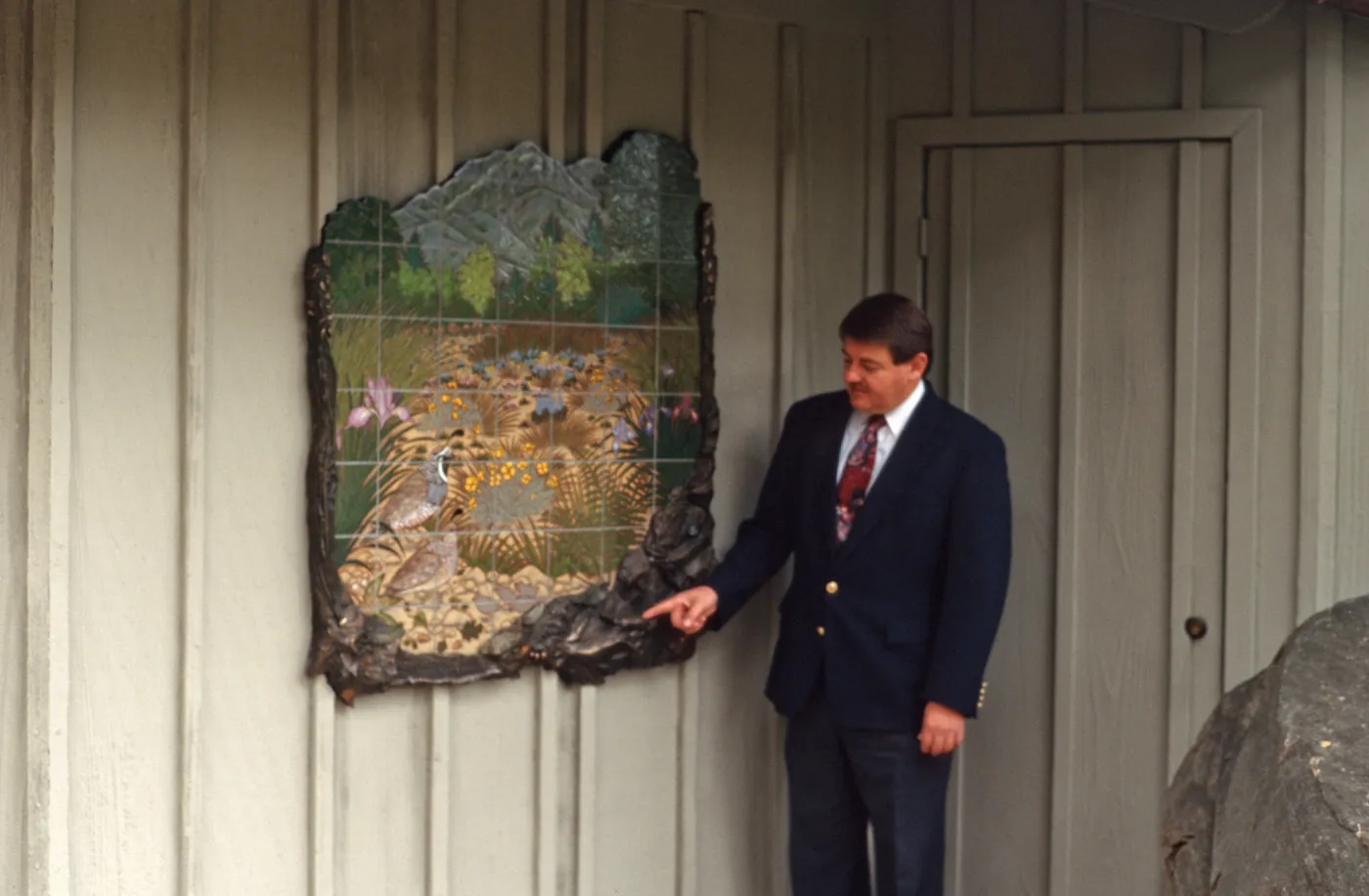 Ed Schneider, Information Kiosk Dedication, tile mosaic
