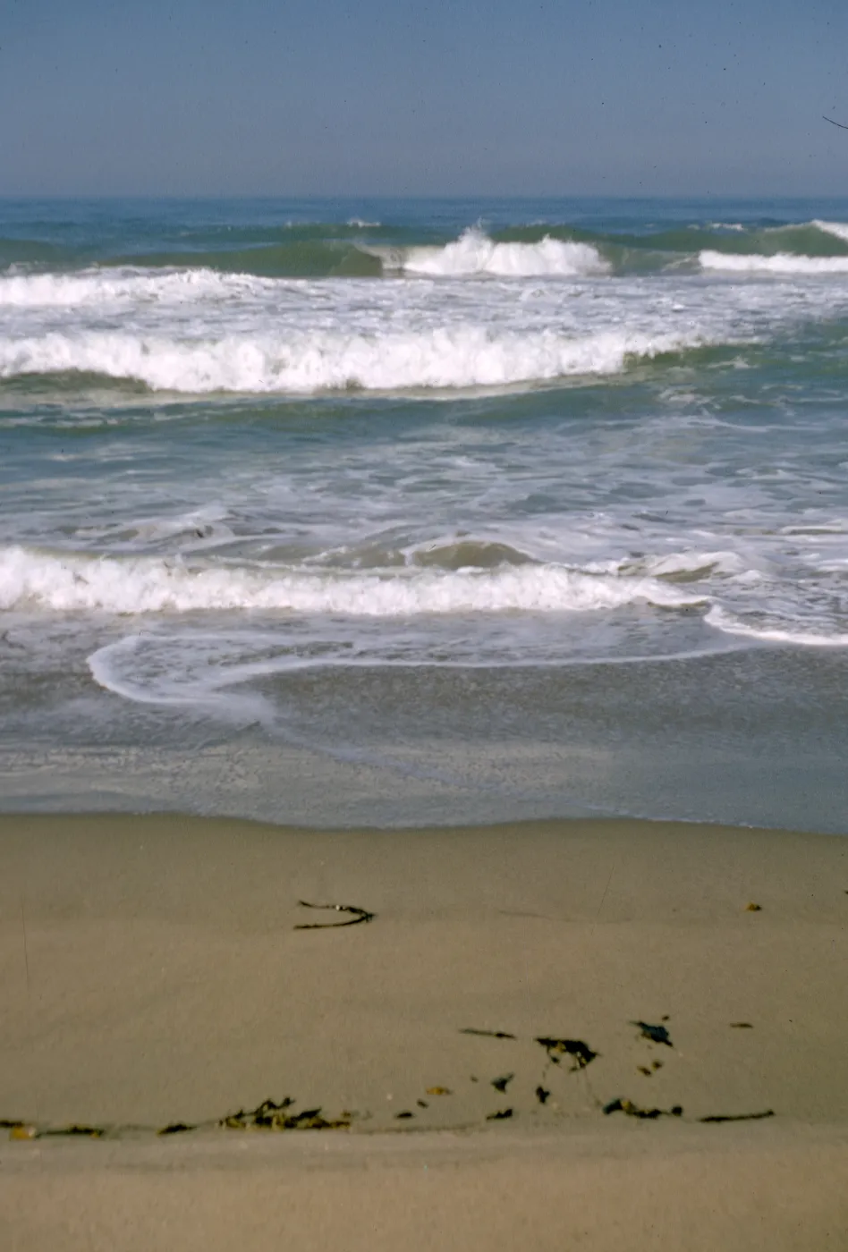 ocean waves at surf