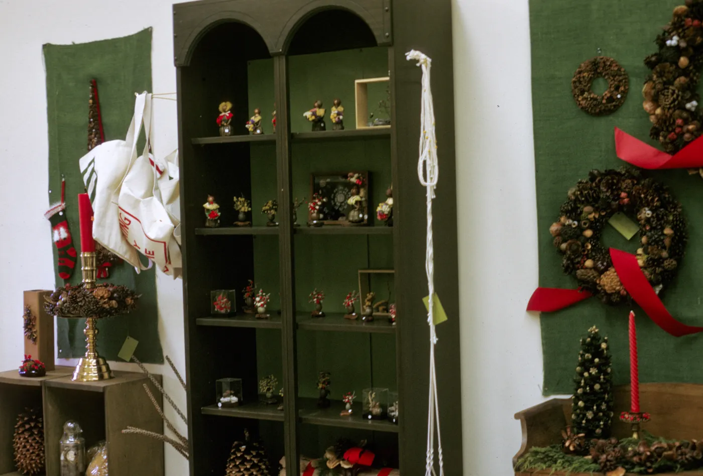 Garden Guild Shop, Christmas Holiday, 1973