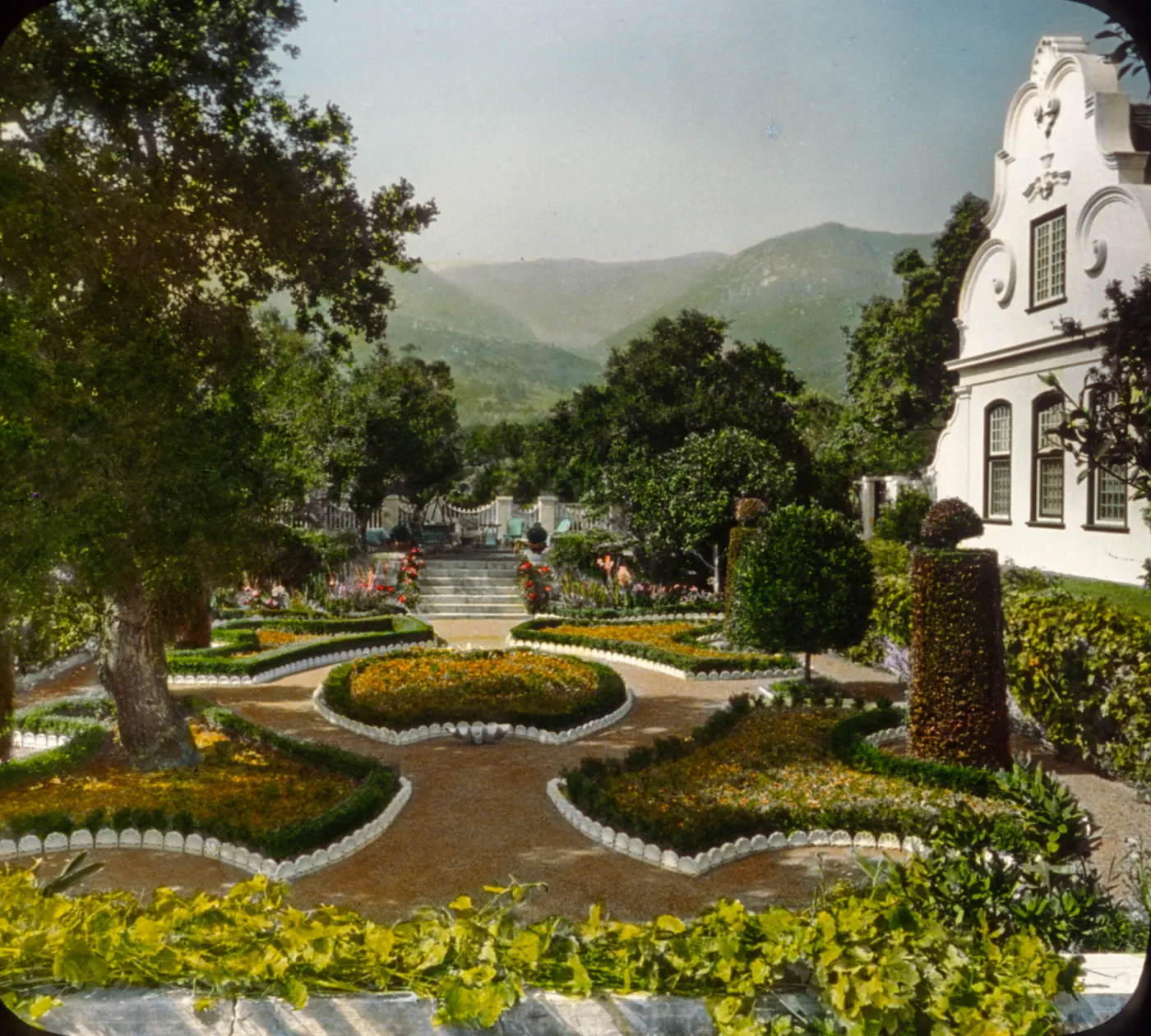 Santa Barbara Gardens of the Past - Constantia