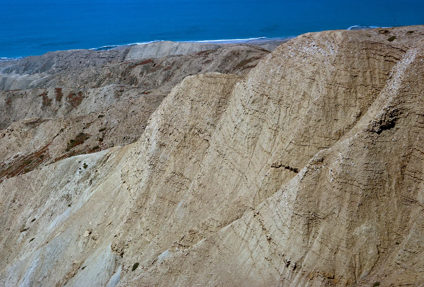 23/ ridge crest and S-facing slope below Benchmark Δ 818 - looking Southwest