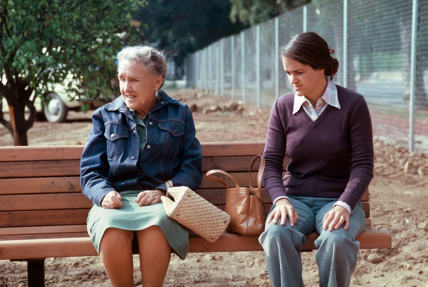 Elizabeth DeForest & Sydney Baumgartner, Alicie Keck Park Garden