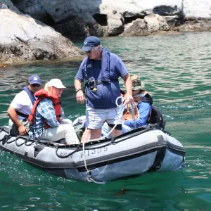 conducting marine research, TEAWET, Santa Cruz Island field trip, 2009