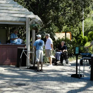visitors at Garden Entrance, SBBG Community Free Day, October 16 2011