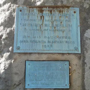 Dedication plaque on Blaksley Boulder