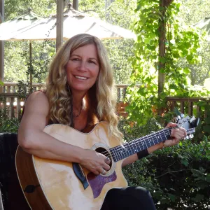 SBBG hosts Santa Barbara Chamber of Commerce Mixer, June 2013, musician