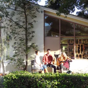 SBBG hosts Santa Barbara Chamber of Commerce Mixer, June 2013, musicians