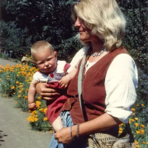 Carol, Ariel Ostroff at the Botanic Garden