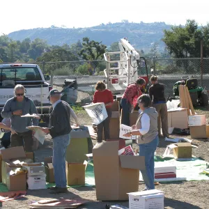 Tricia Wardlaw, Steve junak, Dieter Wilken, Betsy Collins, Judy Sanregret, Heather Wehnau, Ingrid Kaper, SBBG Staff cleaning out temoporary storage container, after the Jesusita Fire