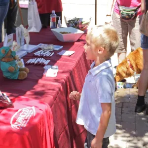 Trails n Tails 2014, Advanced Veterinary Specialists booth