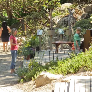 Trails n Tails 2014, Family in Garden