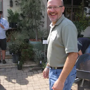 Steve Windhager, Fall Plant Sale set-up