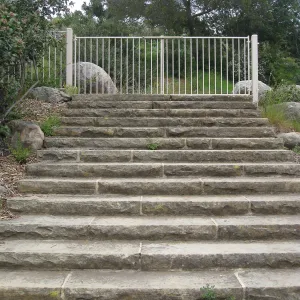 Steps from parking lot to Mission Canyon Rd