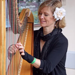 2015 Santa Barbara Beer Garden Event, Harpist