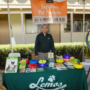 Trails n Tails 2015, Lemos Feed & Pet Supply exhibit