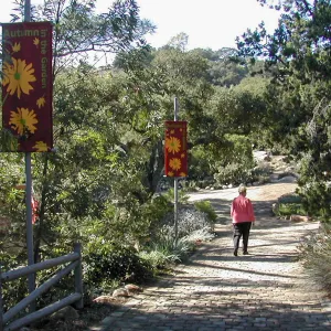 â€œAutumn in the Gardenâ€ entry banners