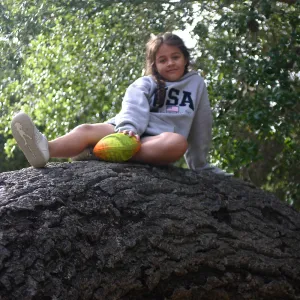 FamCamp 2005, Liliana in tree