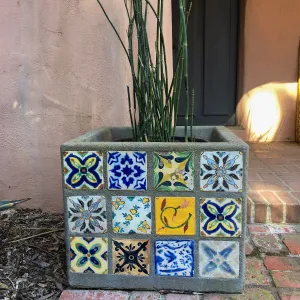 Decorative pot at Lotusland