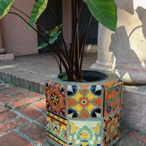 Decorative pot at Lotusland