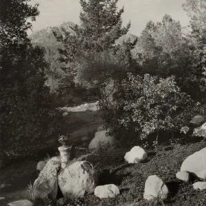 Island Section (historic), sundial, ©Josef Muench