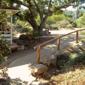 Path down to the Arroyo Trail from the Garden Entrance