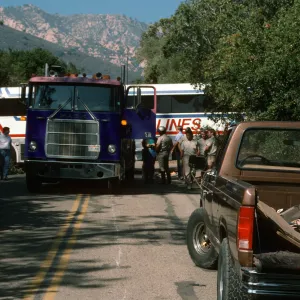 Bus stuck on Mission Canyon Road at Entrance