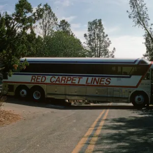 Bus stuck on Mission Canyon Road at Entrance