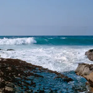 wave coming in on carrier reef, 66-33 & SN-289