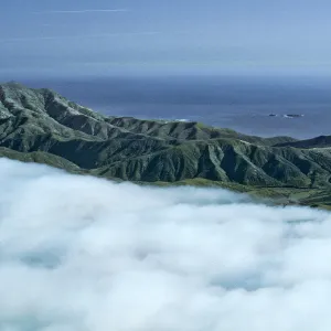 Sierra Blanca ridge w/fog, Santa Cruz Island