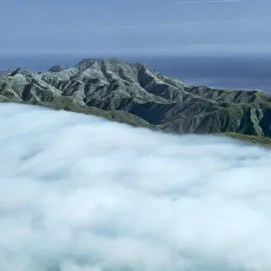 Sierra Blanca ridge w/fog, Santa Cruz Island